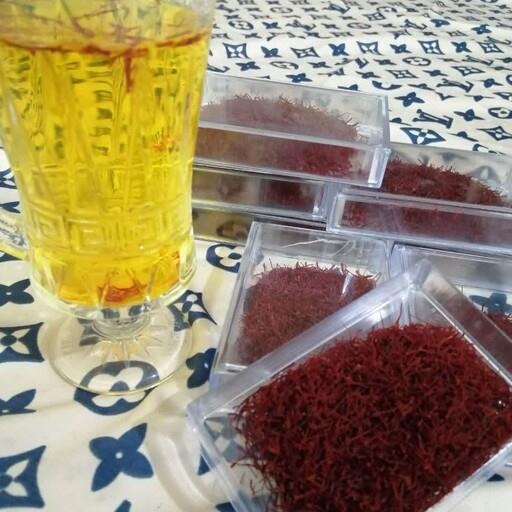 زعفران  ممتاز یک مثقالی با بسته بندی کریستال